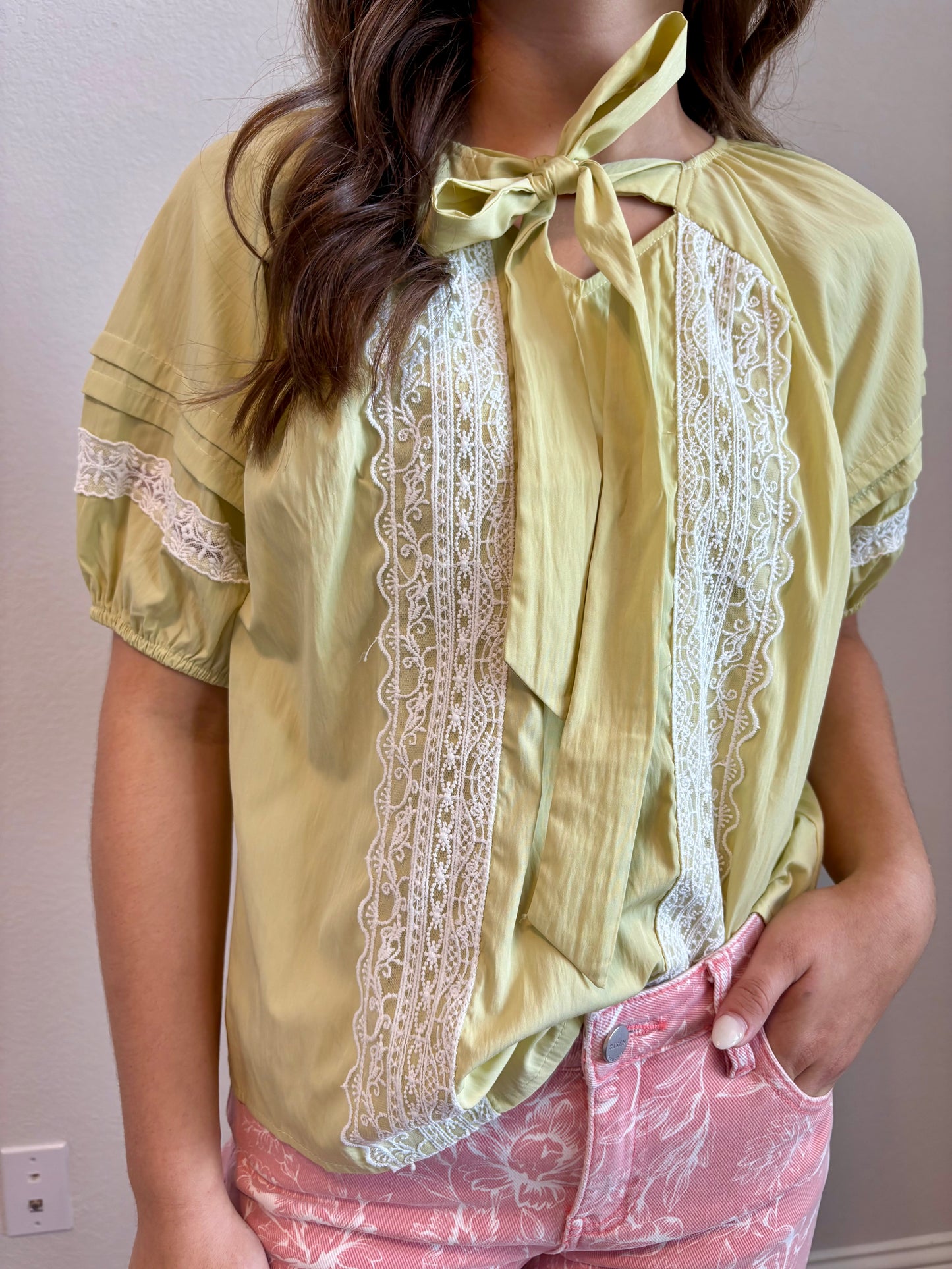 Janelle Bow Top